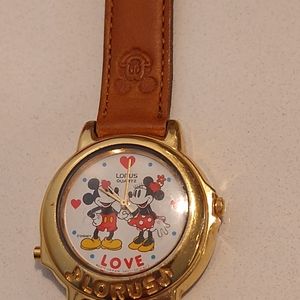 Mickey Mouse Musical Love Watch from the 90's! Beautiful & Cute Authentic Lorus